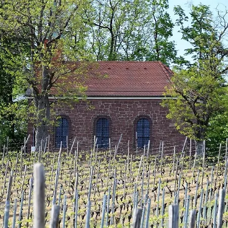 Auf Dem Dorf, 아파트 *